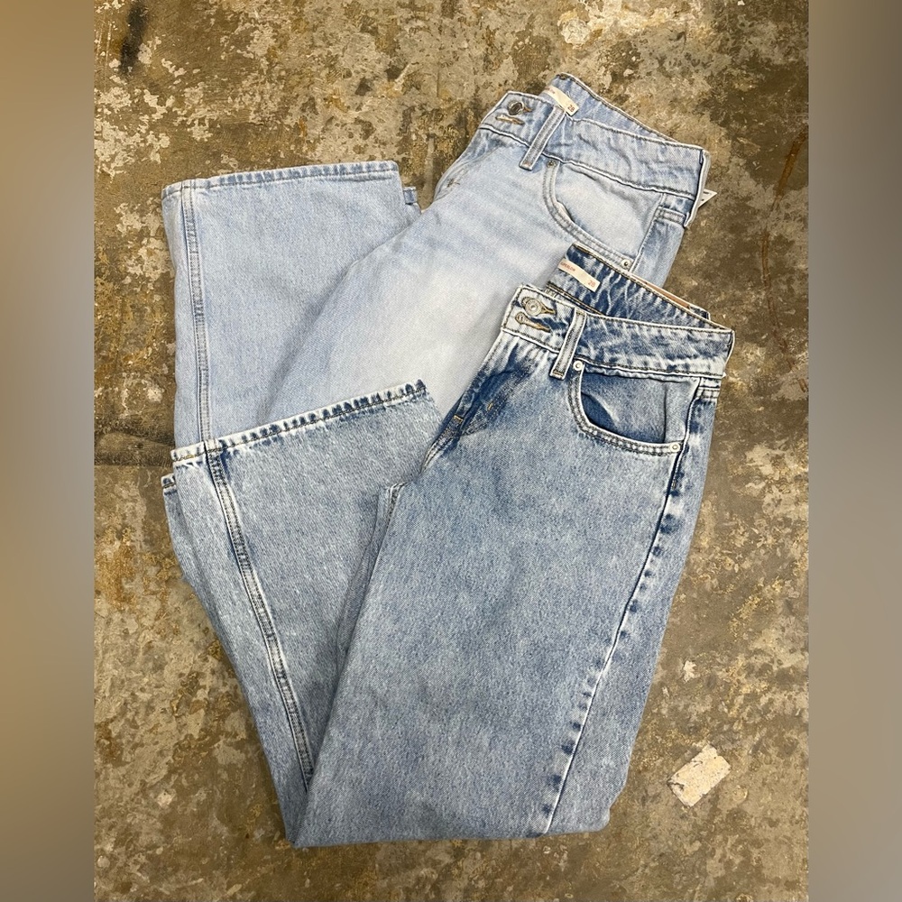 Levi’s Super low Loose Fit Jeans - SZ 28 - Lot Of 2
